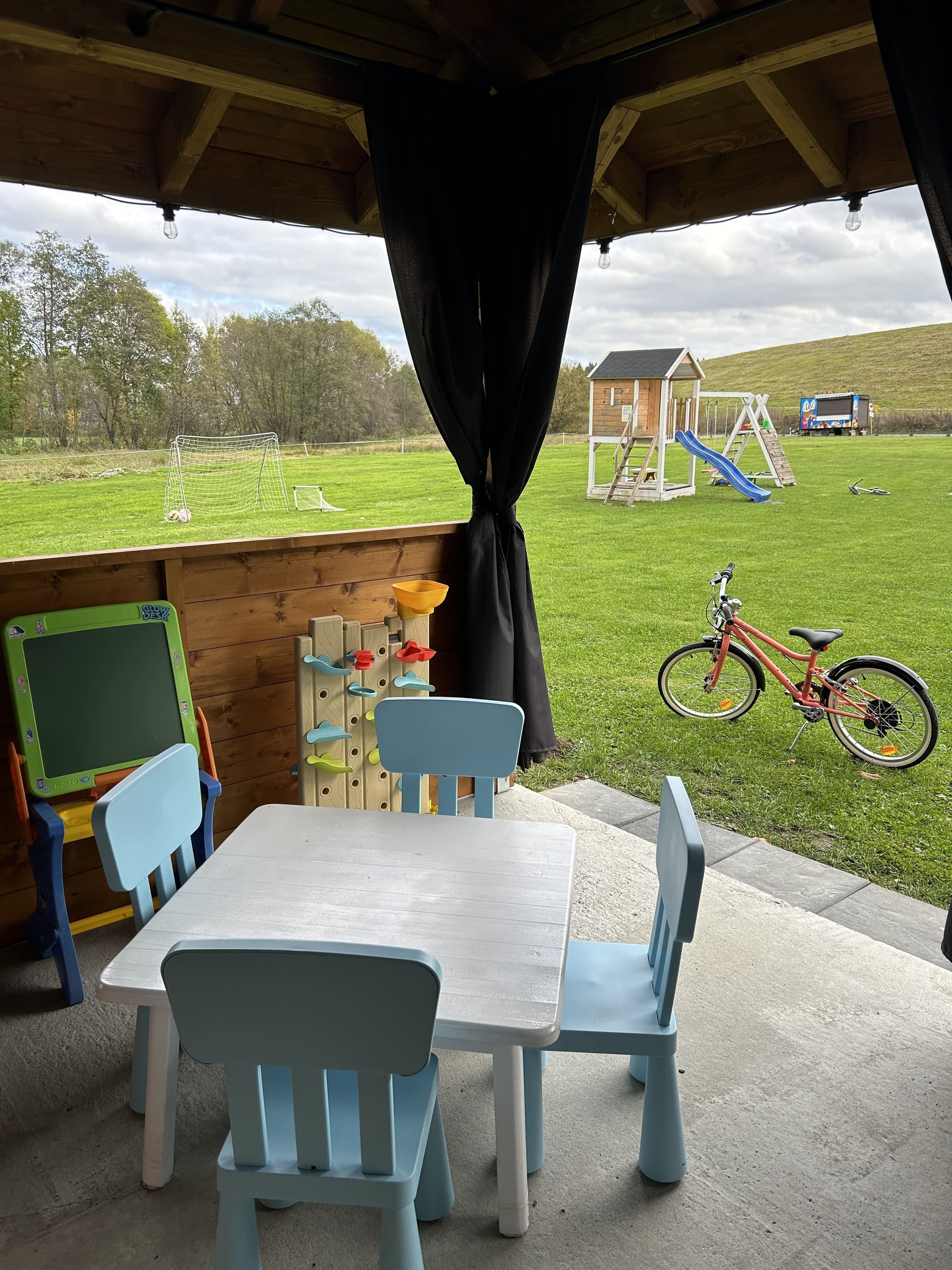 Przestrzeń wspólna i otoczenie 15